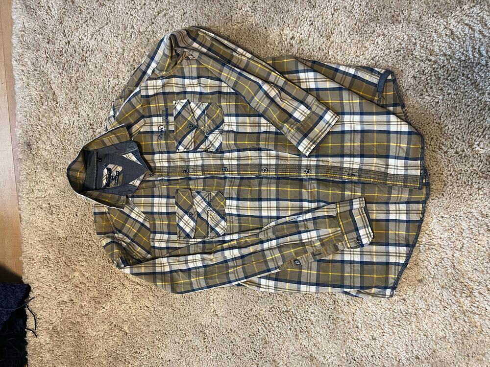 Point Zero long sleeve plaid button-up shirt in navy grey white and yellow with